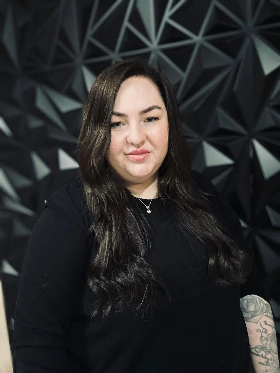 Shero - angh. Meisterin & Master of Color